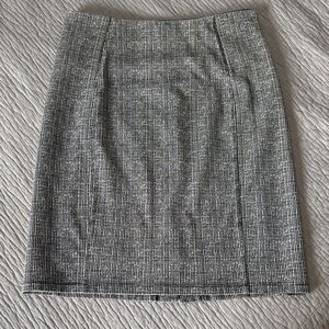 Classic Gray Patterned Pencil Skirt